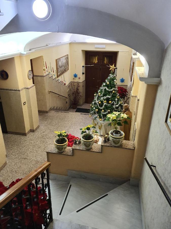 Bed and Breakfast Suore Concezioniste Missionarie - Carmen Salles Roma Exterior foto