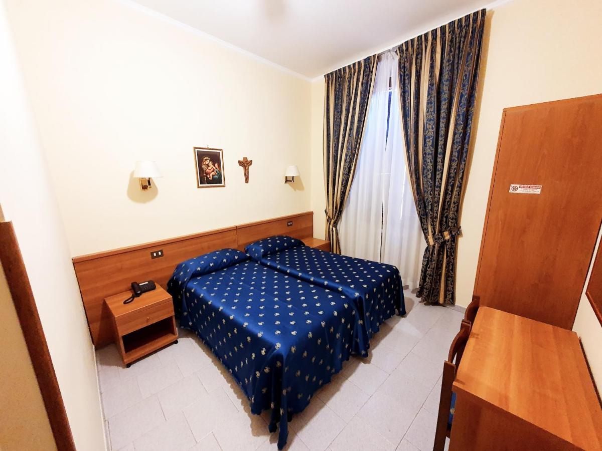 Bed and Breakfast Suore Concezioniste Missionarie - Carmen Salles Roma Exterior foto