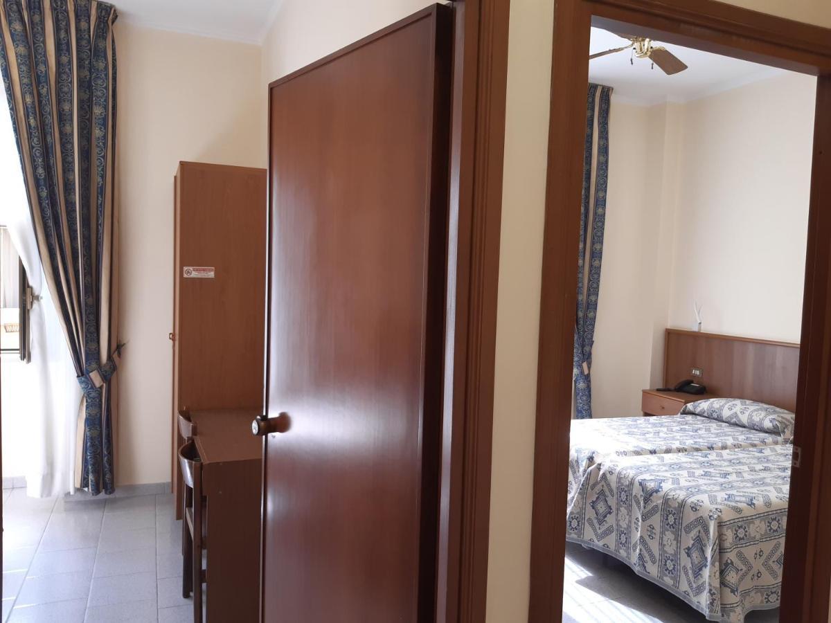 Bed and Breakfast Suore Concezioniste Missionarie - Carmen Salles Roma Exterior foto