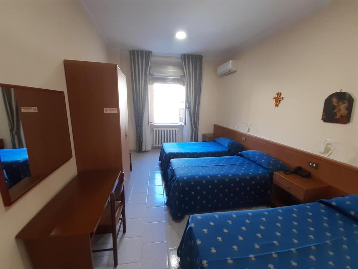 Bed and Breakfast Suore Concezioniste Missionarie - Carmen Salles Roma Exterior foto