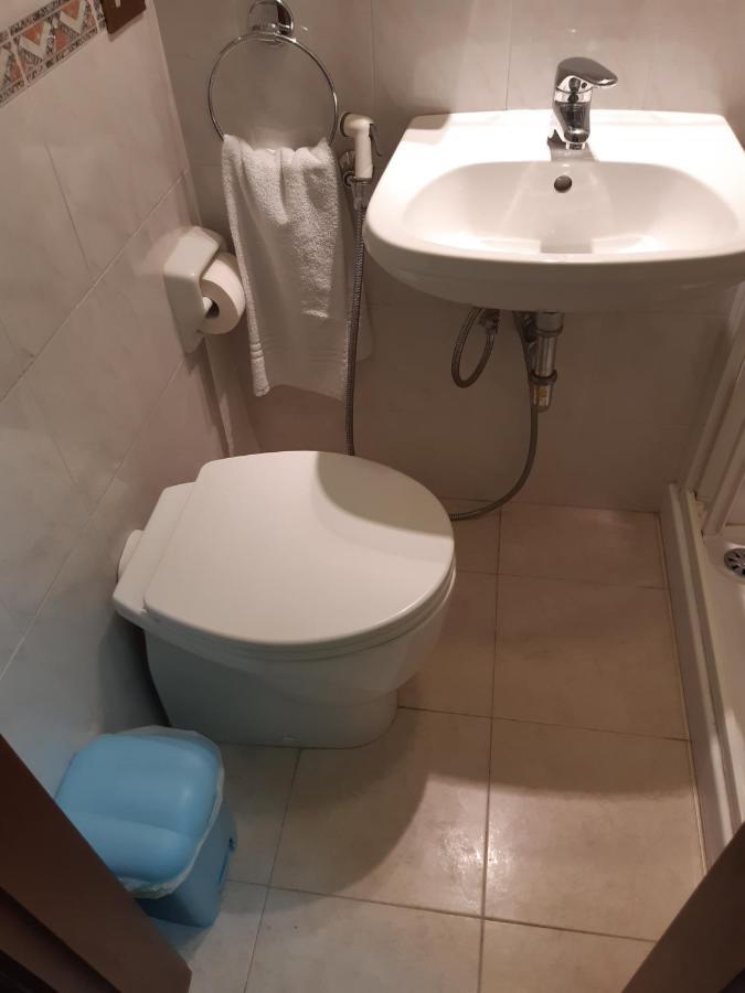 Bed and Breakfast Suore Concezioniste Missionarie - Carmen Salles Roma Exterior foto