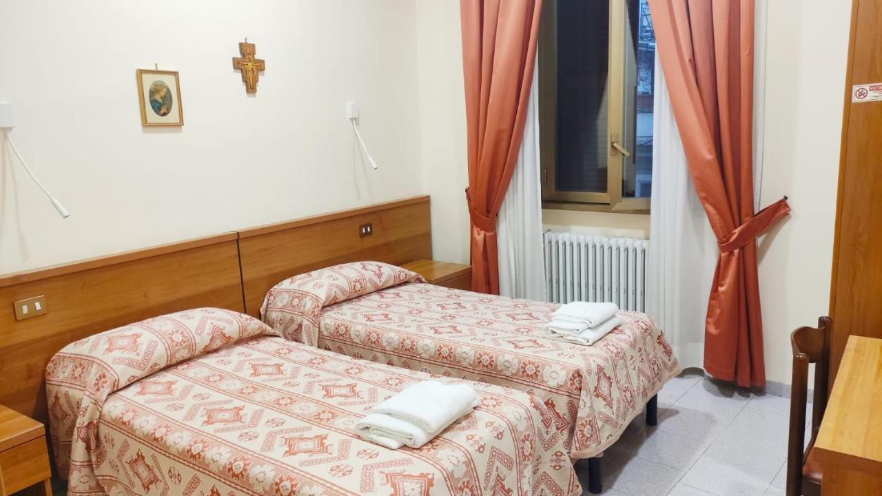 Bed and Breakfast Suore Concezioniste Missionarie - Carmen Salles Roma Exterior foto